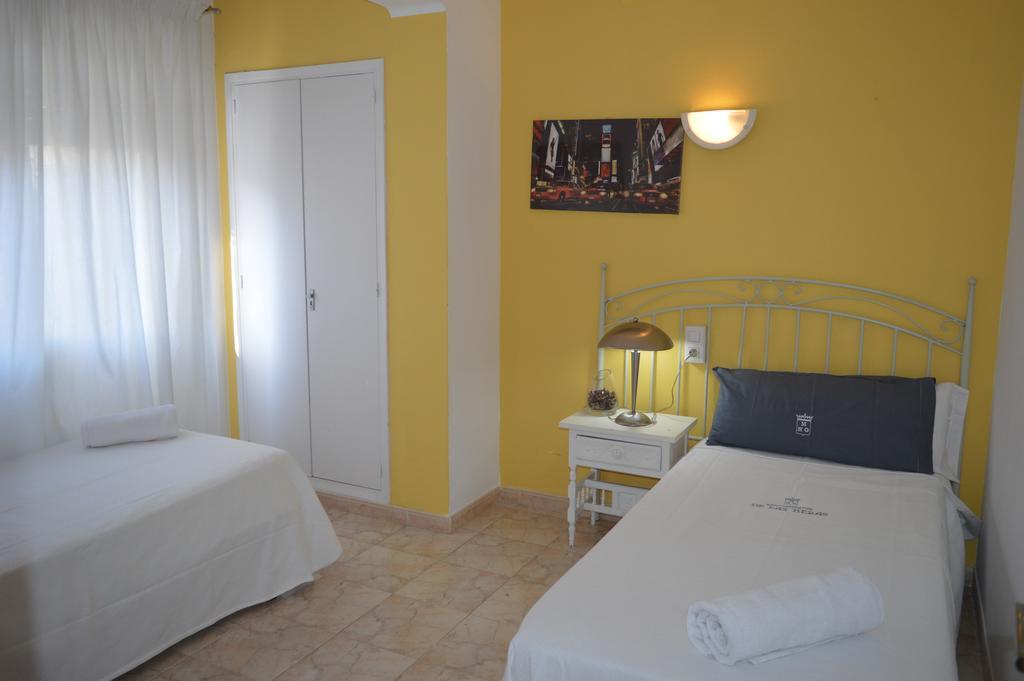 Apartamentos De Las Heras Ibiza Town Luaran gambar
