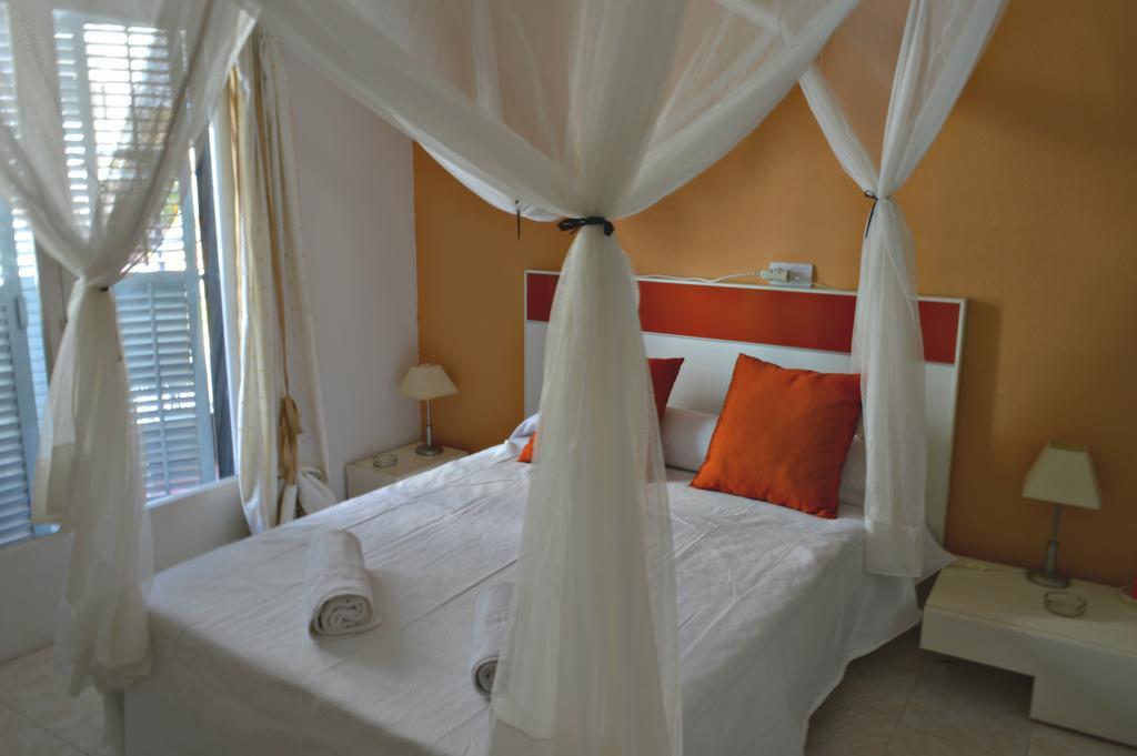 Apartamentos De Las Heras Ibiza Town Luaran gambar